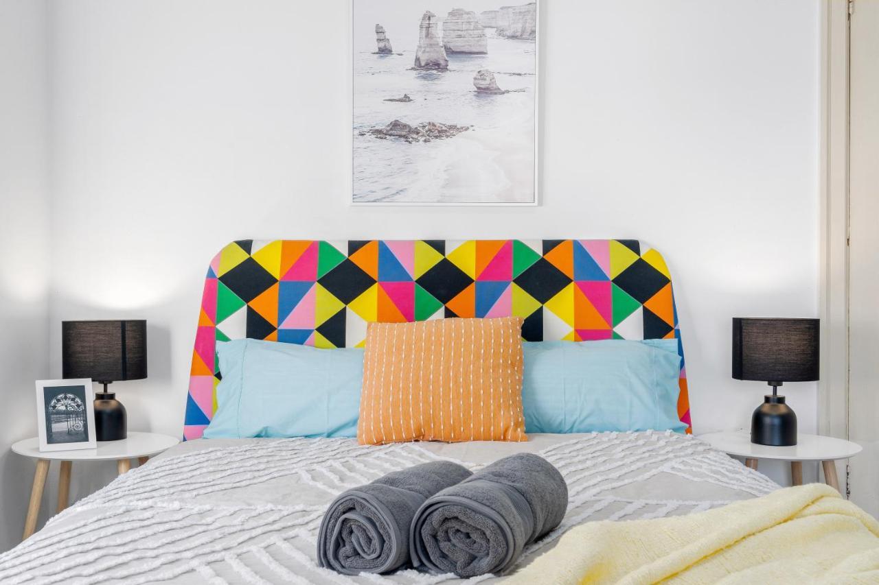 Burwood Newly Renovated 2 Bedroom Apartment シドニー エクステリア 写真